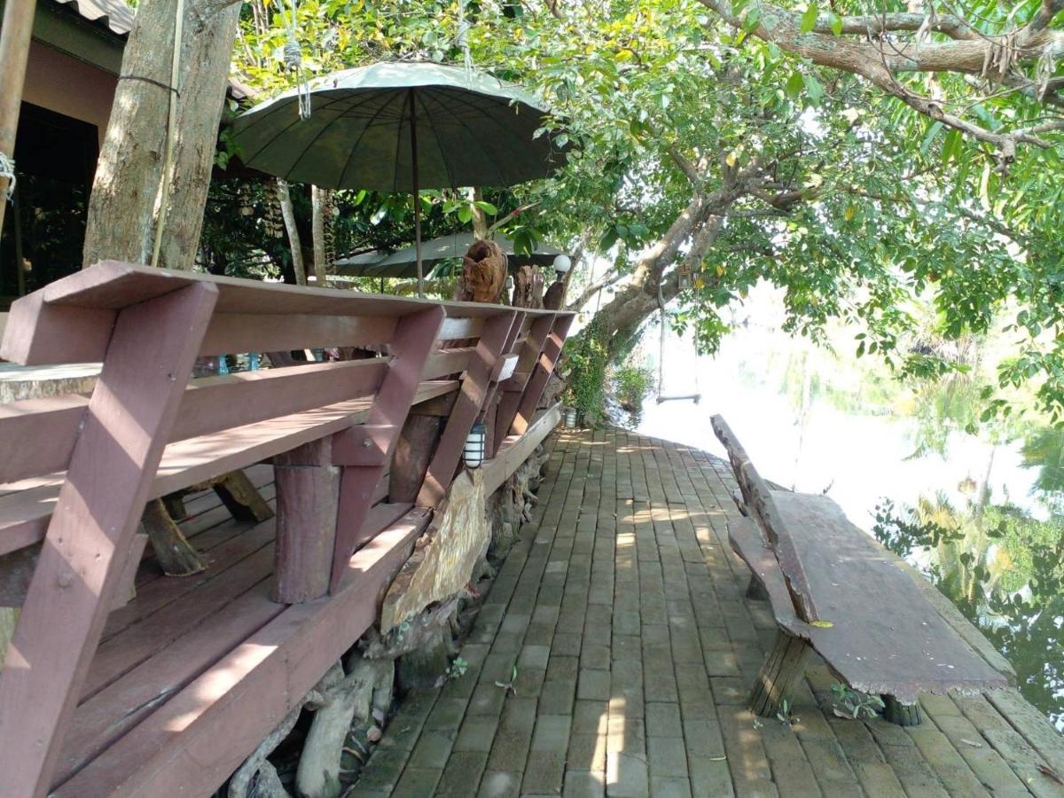 Baansuanleelawadee Resort Amphava Kültér fotó