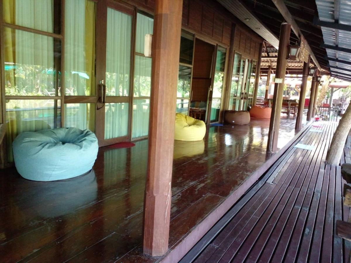 Baansuanleelawadee Resort Amphava Kültér fotó