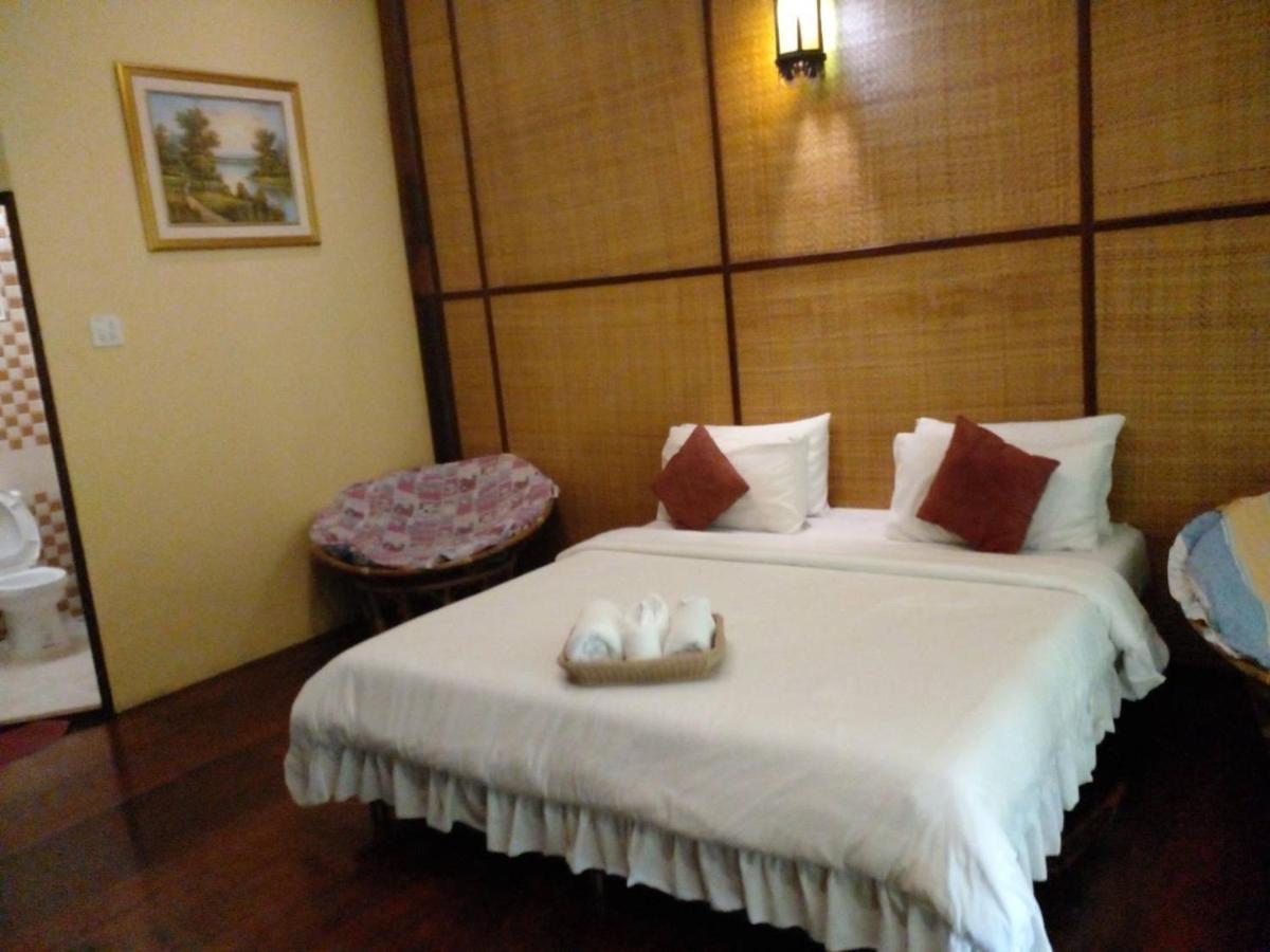 Baansuanleelawadee Resort Amphava Kültér fotó
